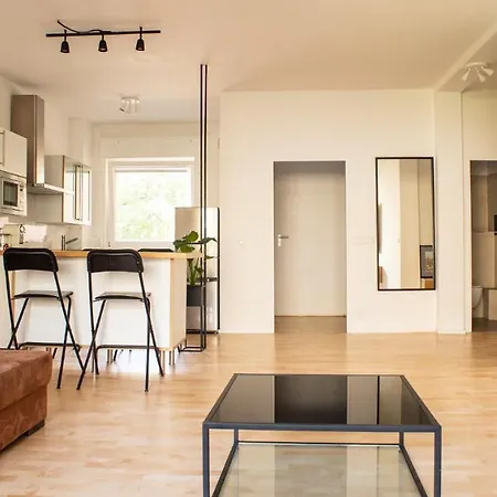 Cozy And Fully Equiped At Ku'damm 公寓 *